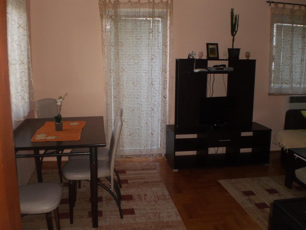 זלאטיבור Apartments Vila Velickovic מראה חיצוני תמונה