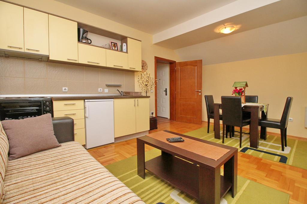 זלאטיבור Apartments Vila Velickovic מראה חיצוני תמונה