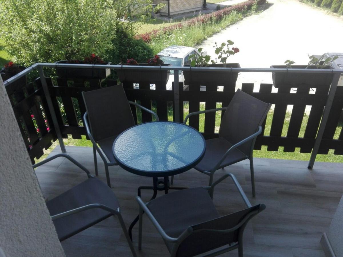 זלאטיבור Apartments Vila Velickovic מראה חיצוני תמונה